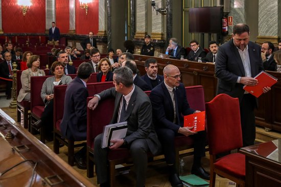 Prosecuted Catalan leaders, many incarcerated, at the beginning of the Catalan Trial on February 12 2019 (by EFE)